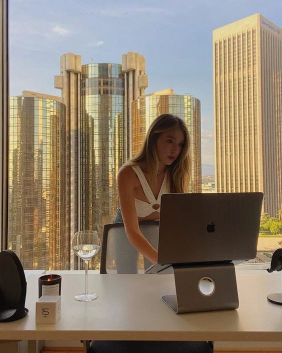 Here Is What Elevated My Business: Going From $25k A Year To $1M